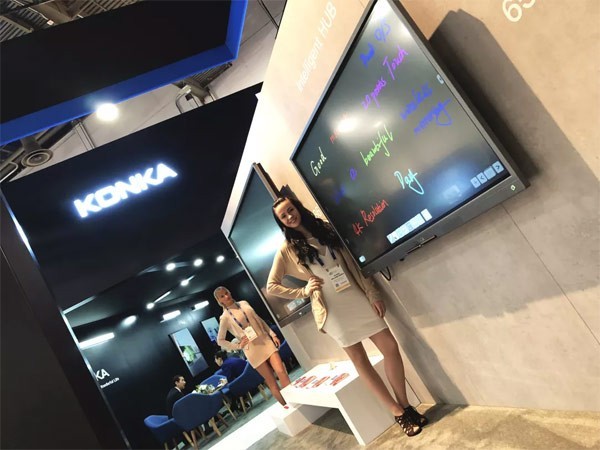 美国CES展现场，如何借助康佳智能会议平板抓住更多眼球？