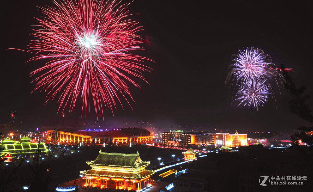 火树银花不夜天-内蒙古阿拉善盟巴彦浩特元宵之夜