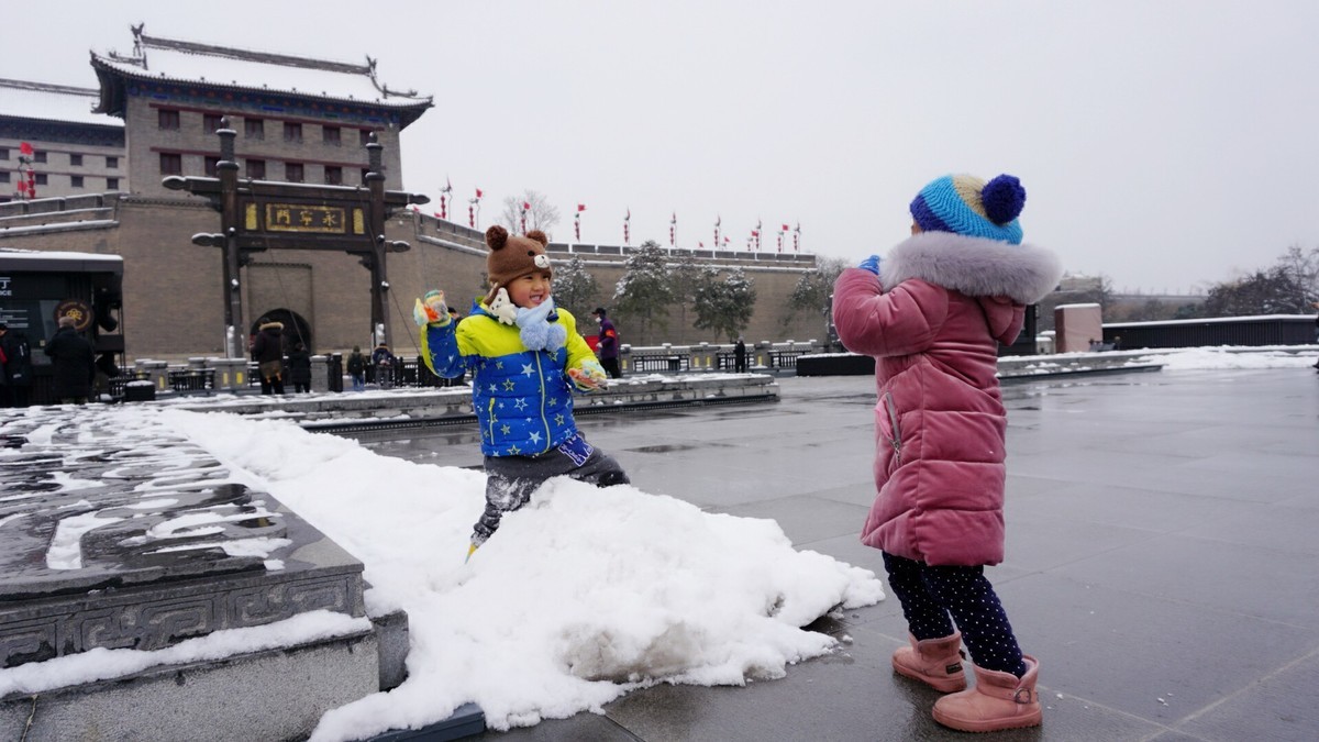 戏雪---童趣-中关村在线摄影论坛
