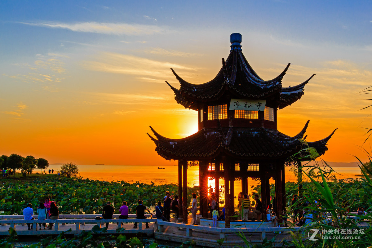 夕照太湖