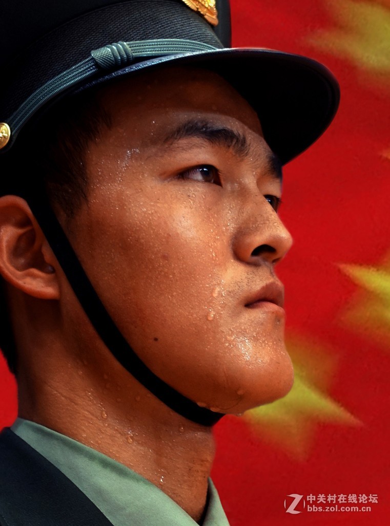 祝战士们在八一节快乐，向坚守在岗位的战士们致敬，我们忘不了你们、、、。