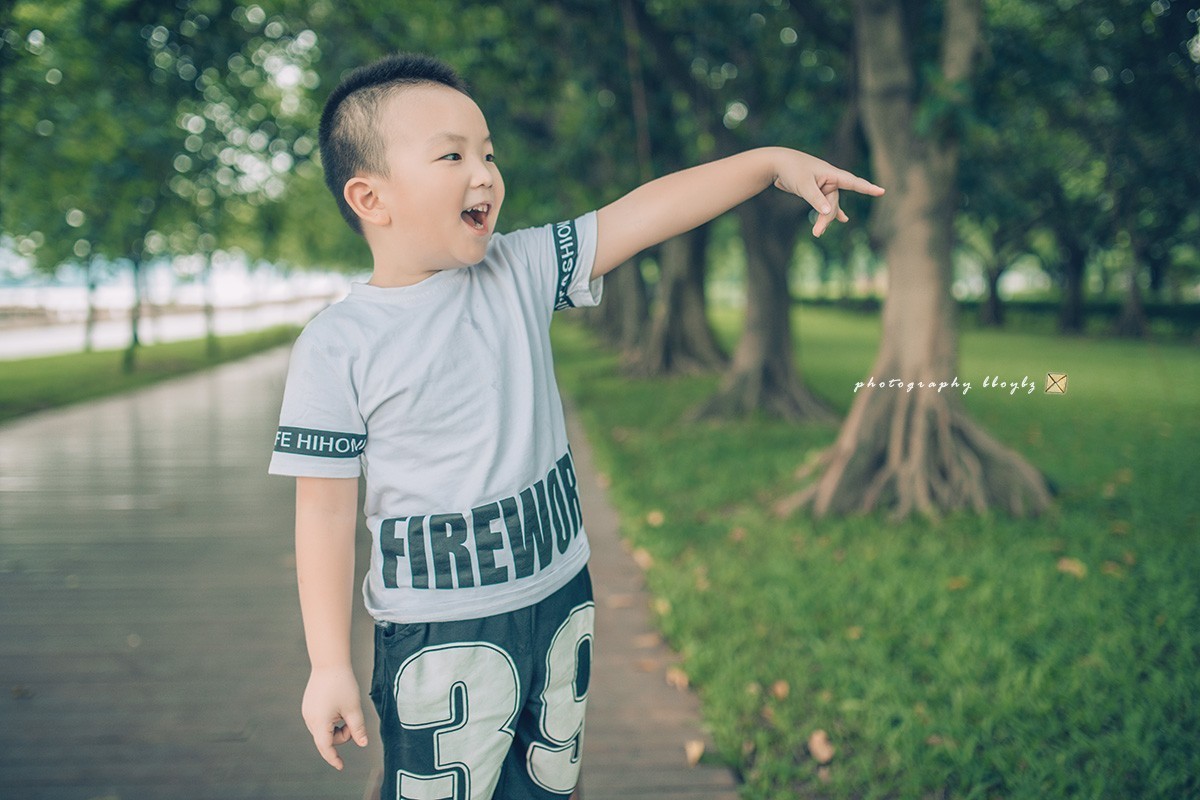 小侄子的暑假。