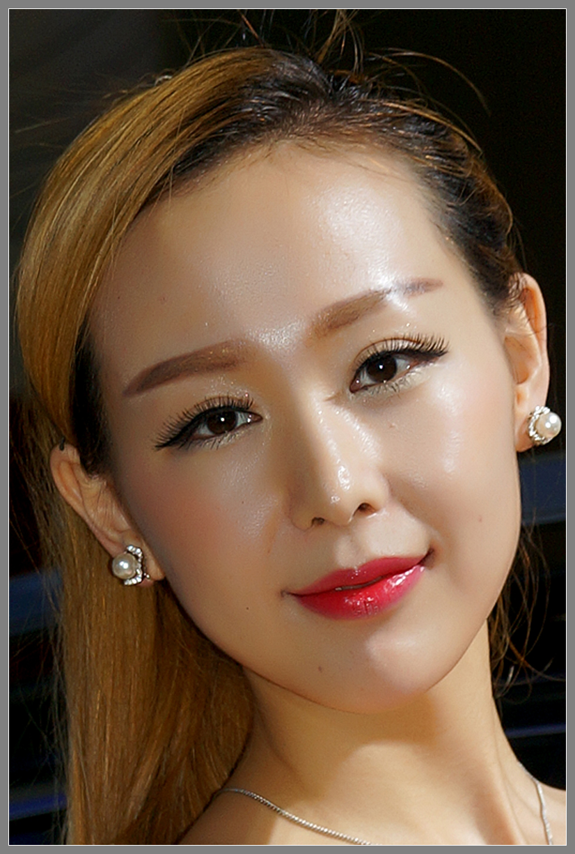 北京2015国际车展（05）——东风猛士之红带美女（NEX-6拍摄）