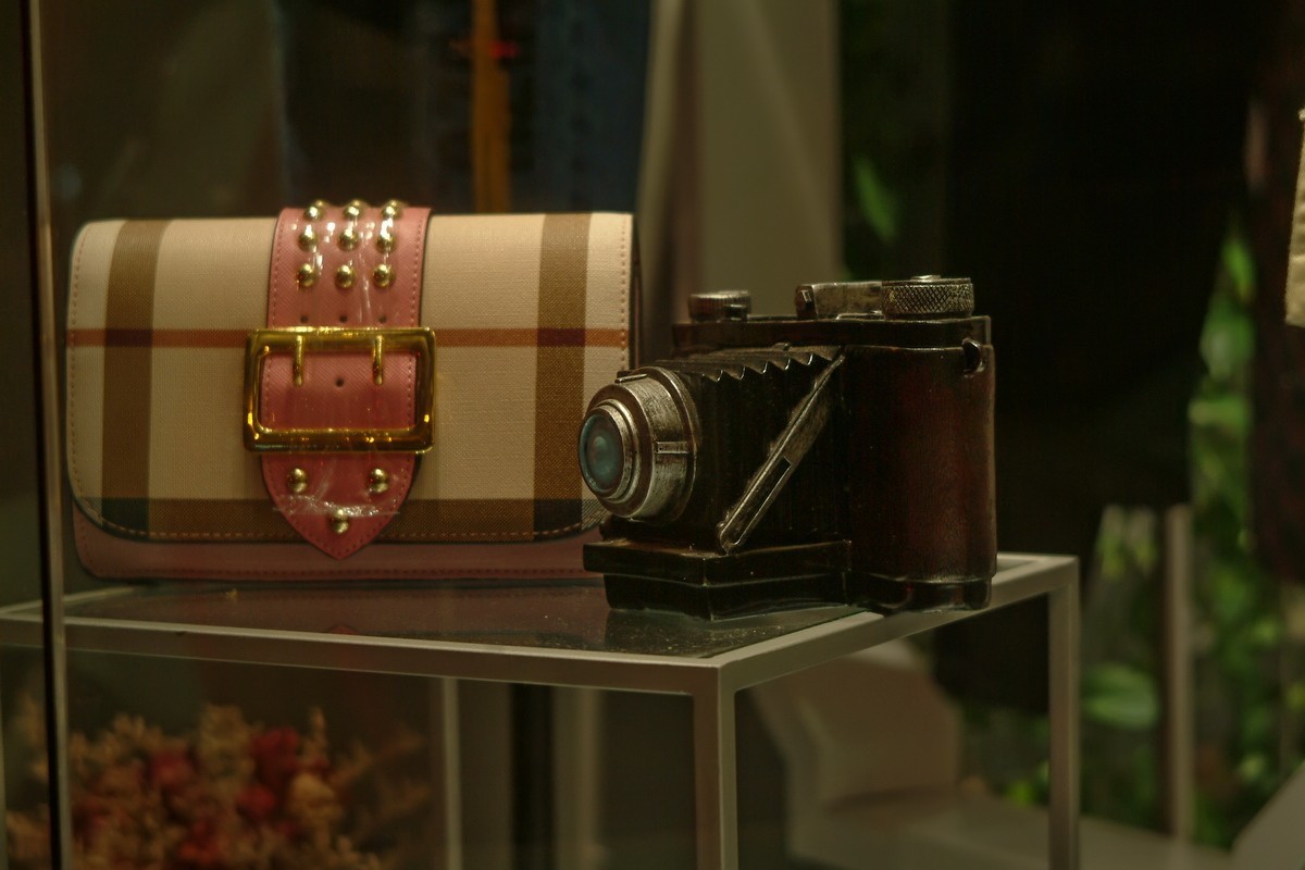 老机之夜拍皮具