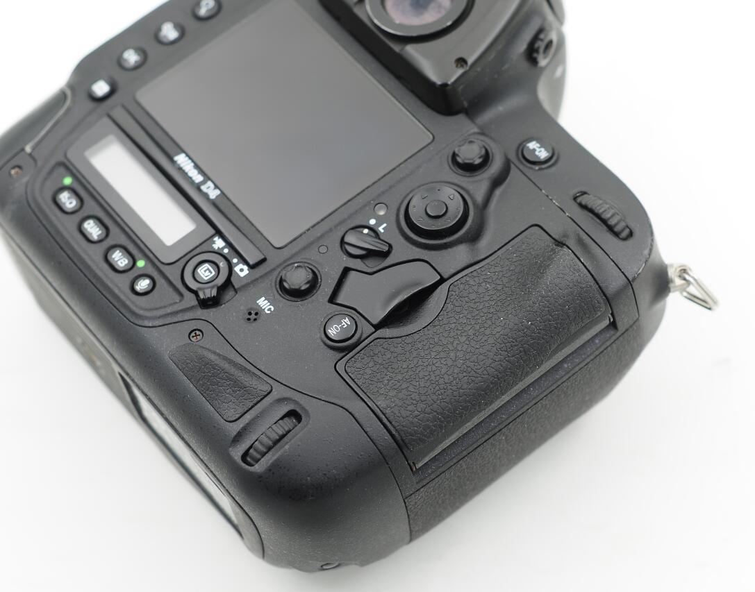 原价五万多的尼康D4终极单反现价仅9800元