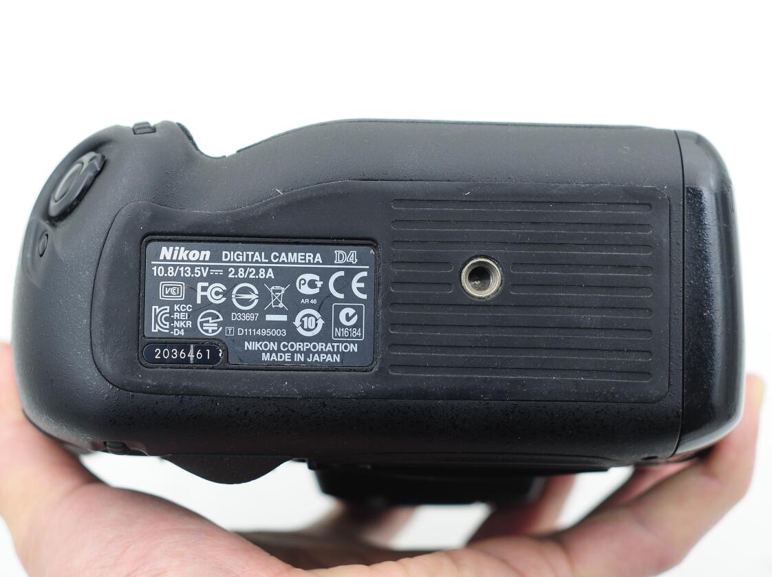 原价五万多的尼康D4终极单反现价仅9800元