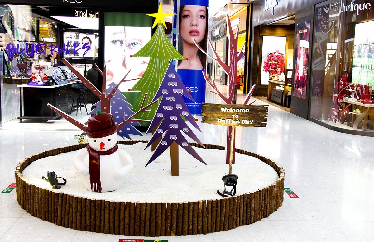 圣诞节前商场里的小景---提前祝各位版主和好友圣诞快乐！