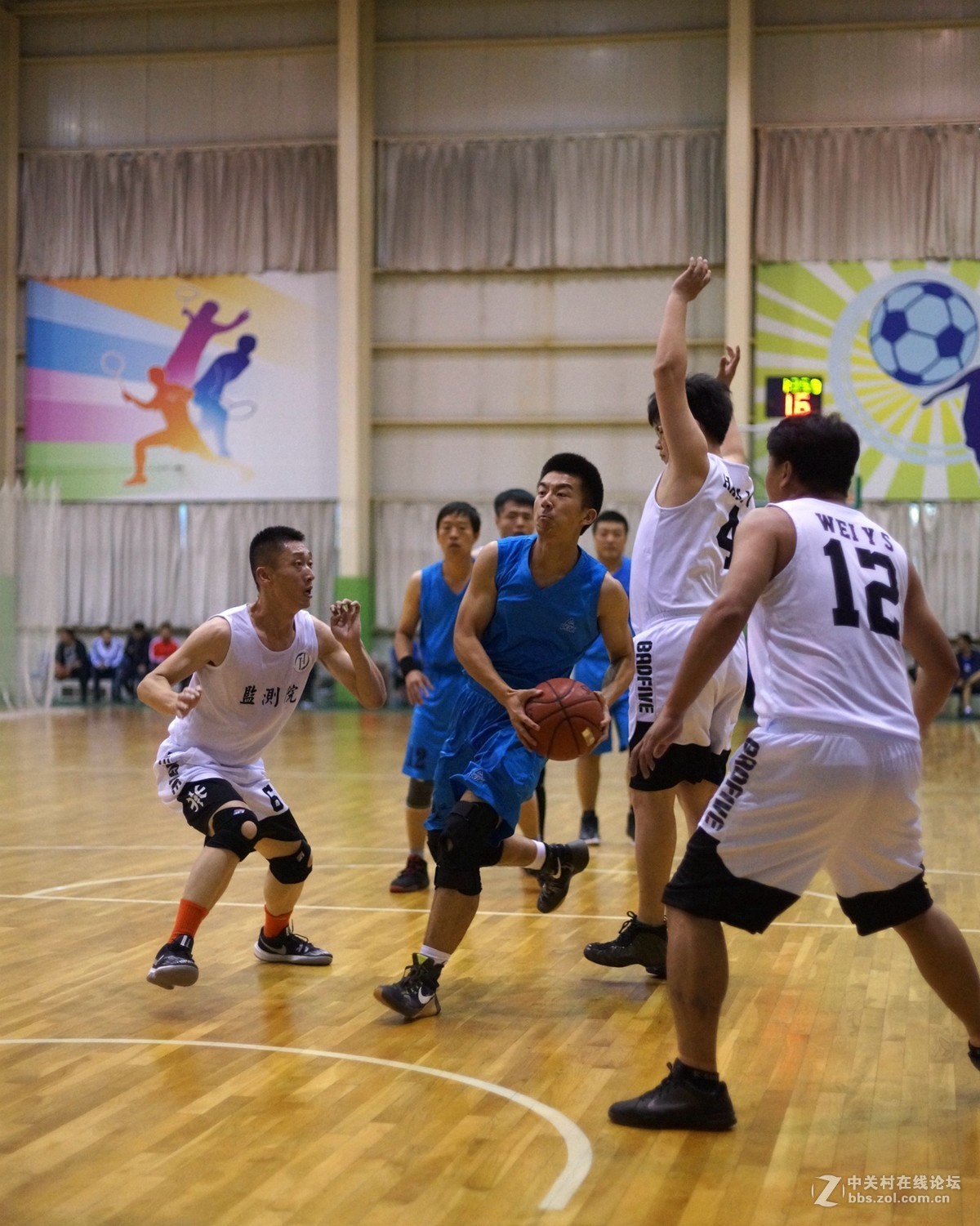 篮球比赛拍几张