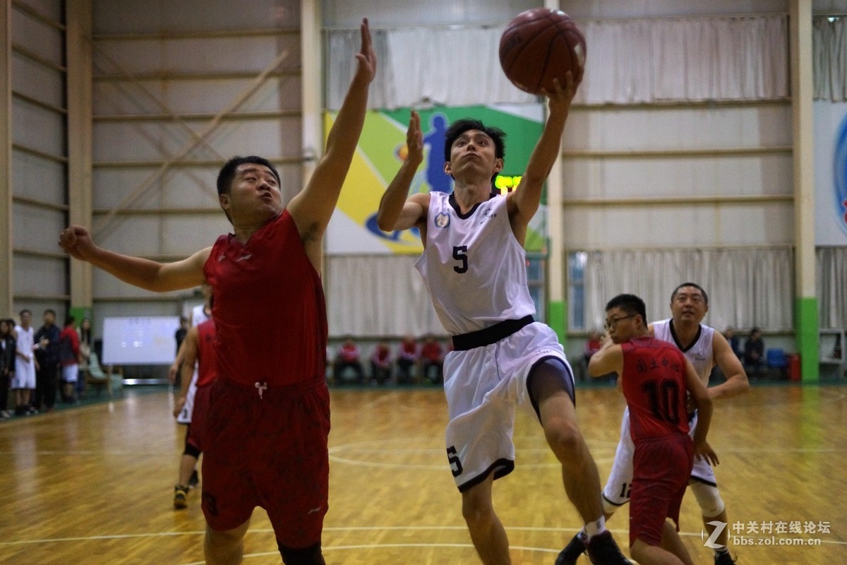 篮球比赛拍几张