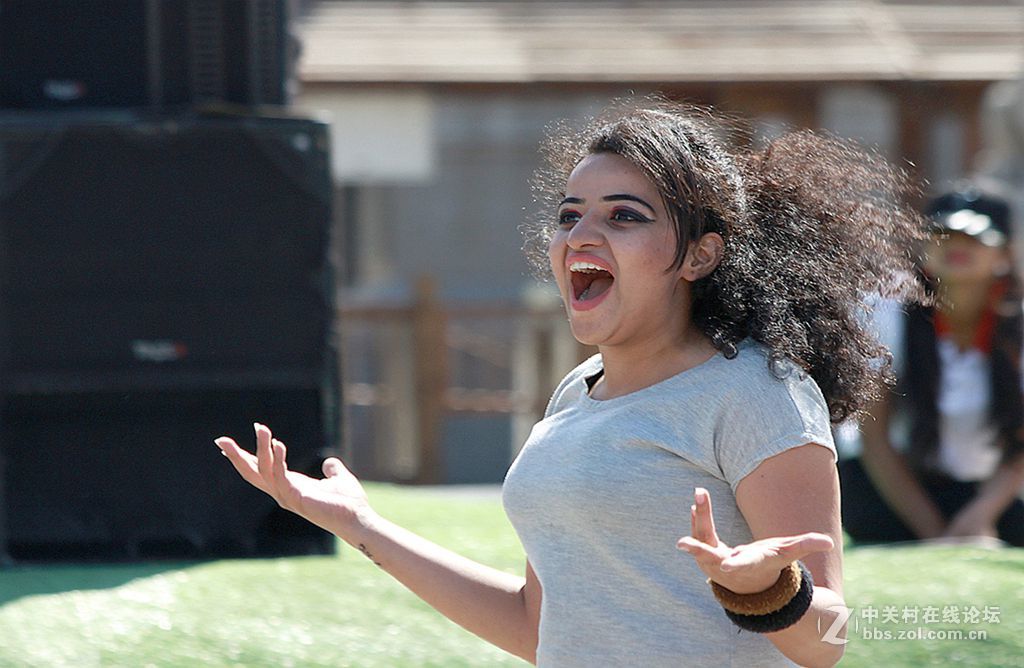 俊男靓女声援狗头帮标题党