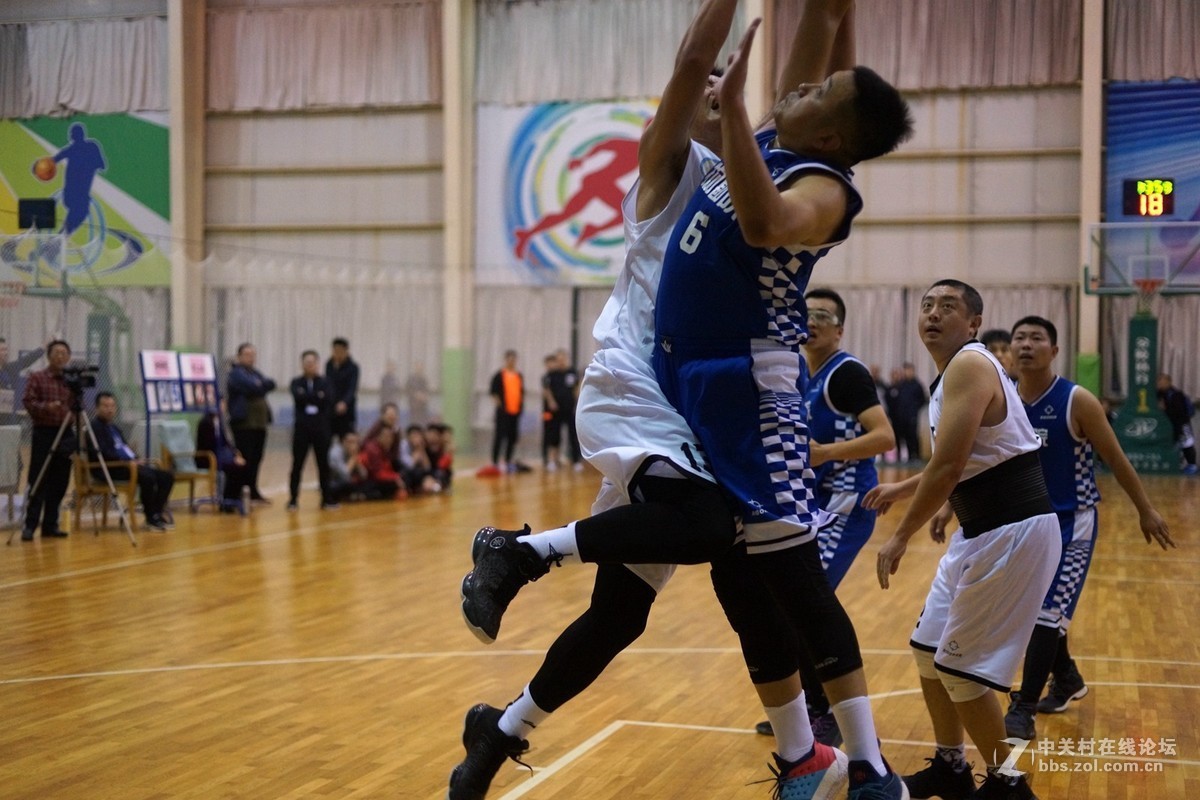 篮球比赛拍几张