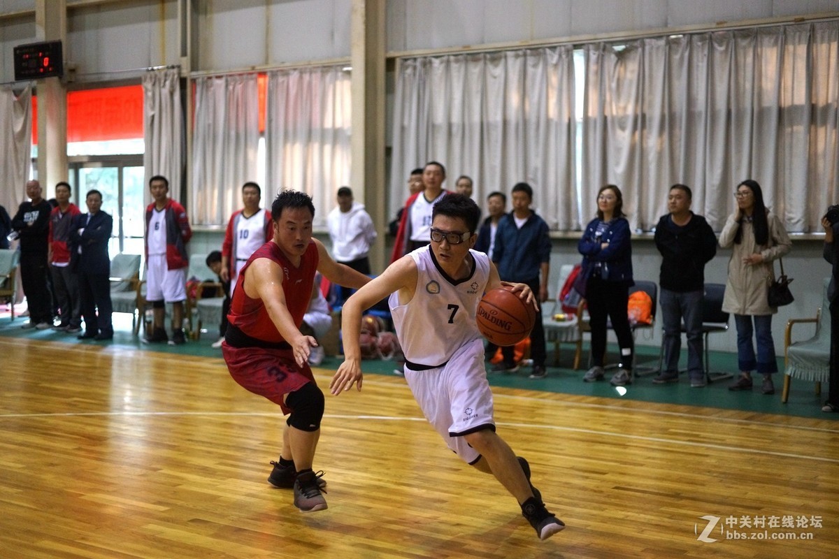 篮球比赛拍几张