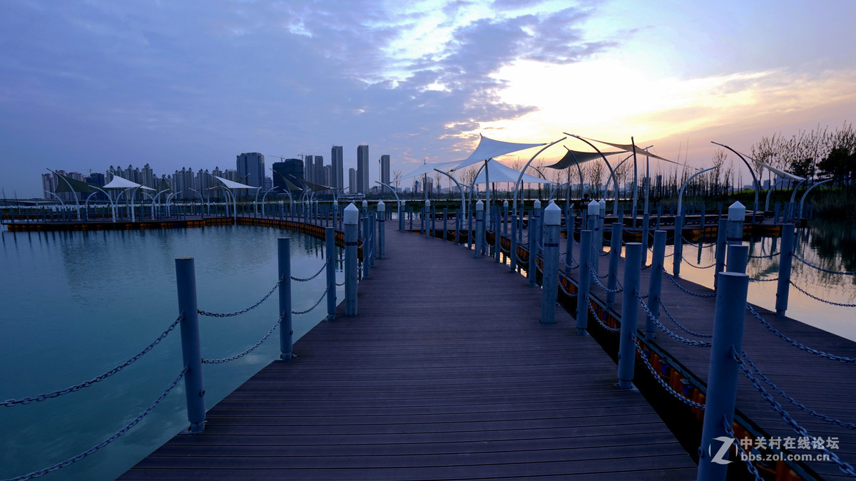 蚌埠龍湖公園東岸風帆橋