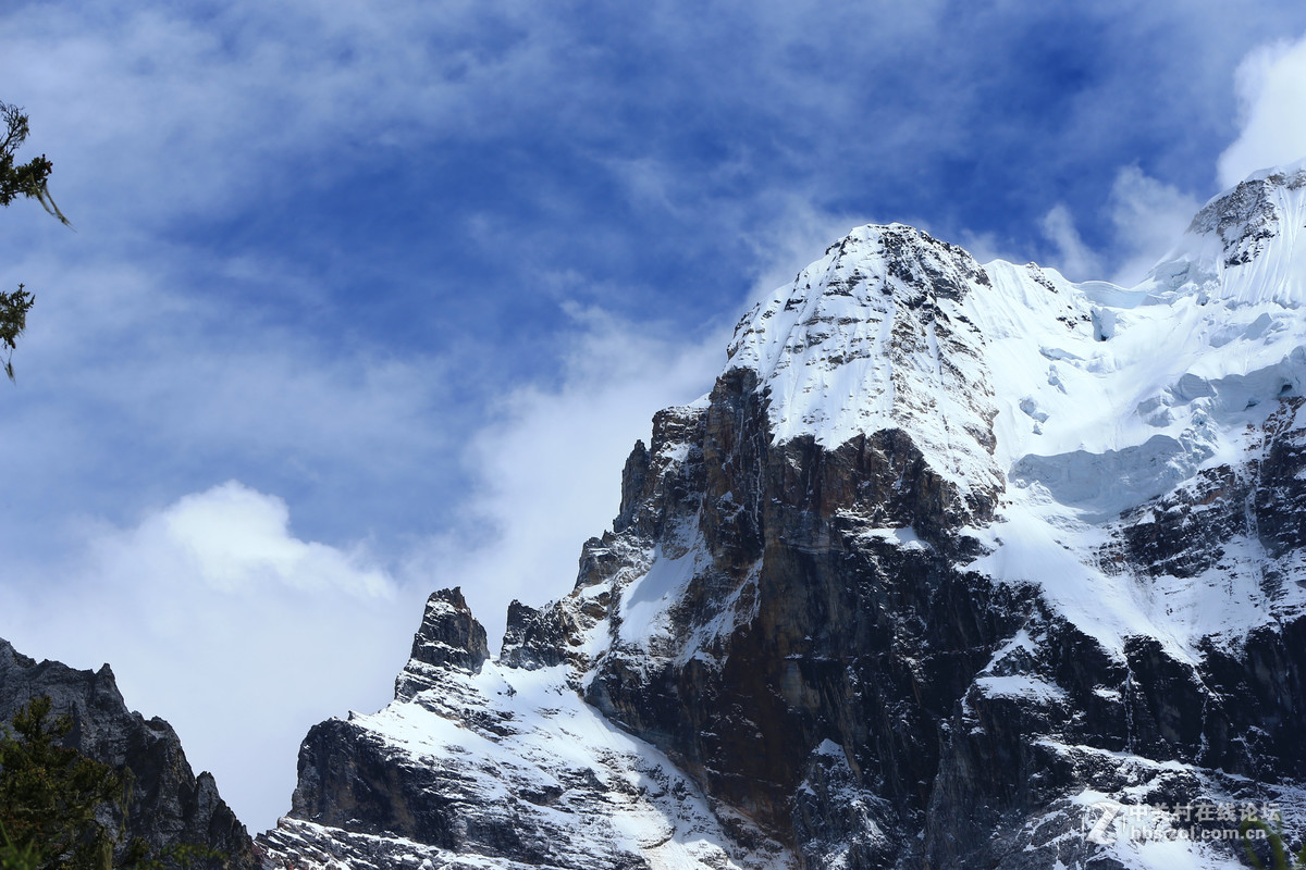 雪山雪峰——亚丁仙乃日、央迈勇、夏诺多吉