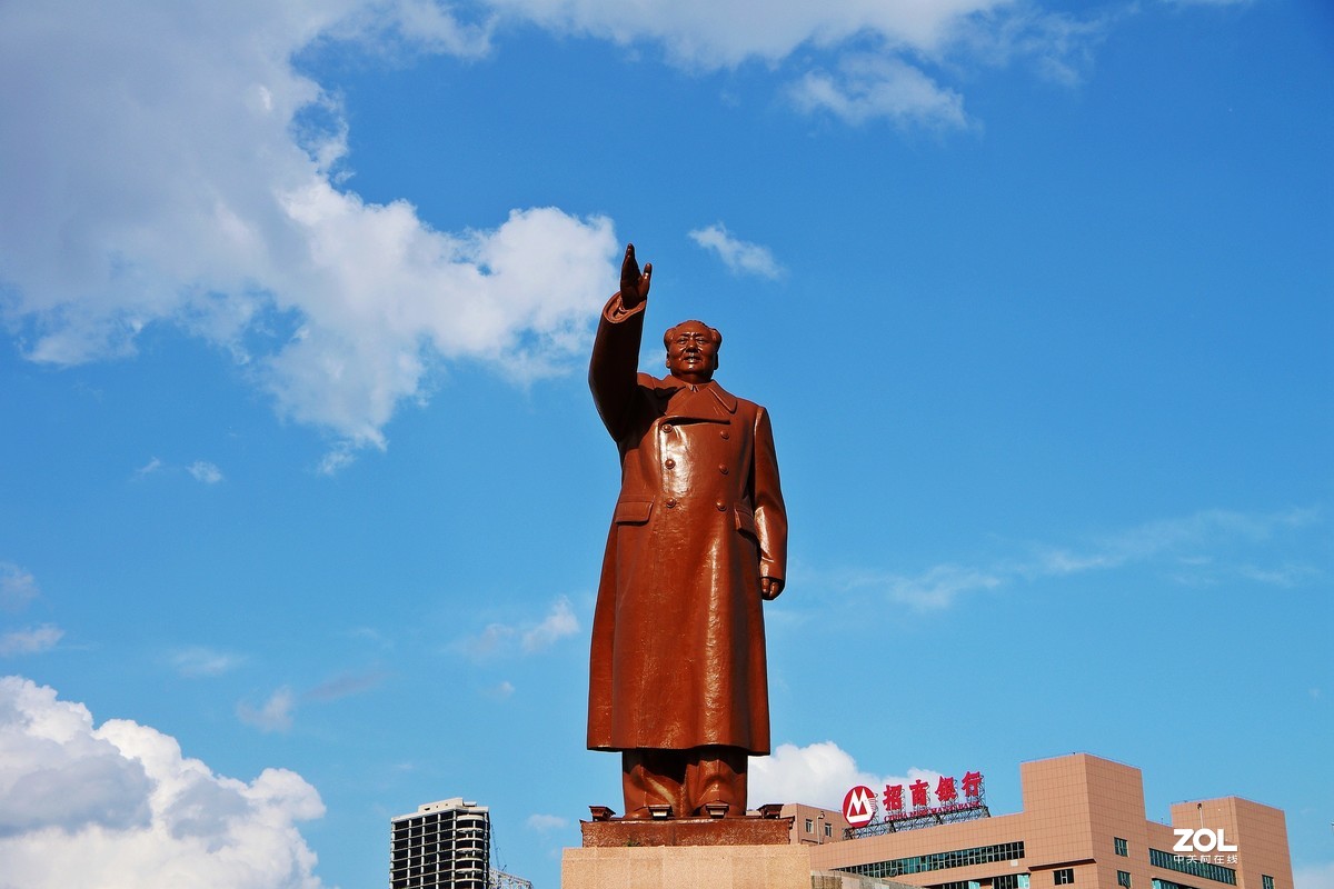 沈阳红旗广场