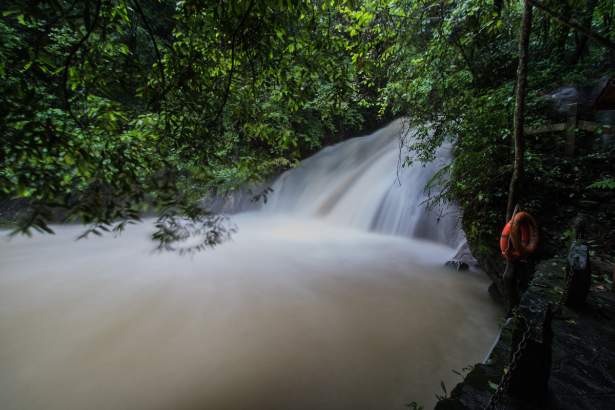 桂林古东森林瀑布群3