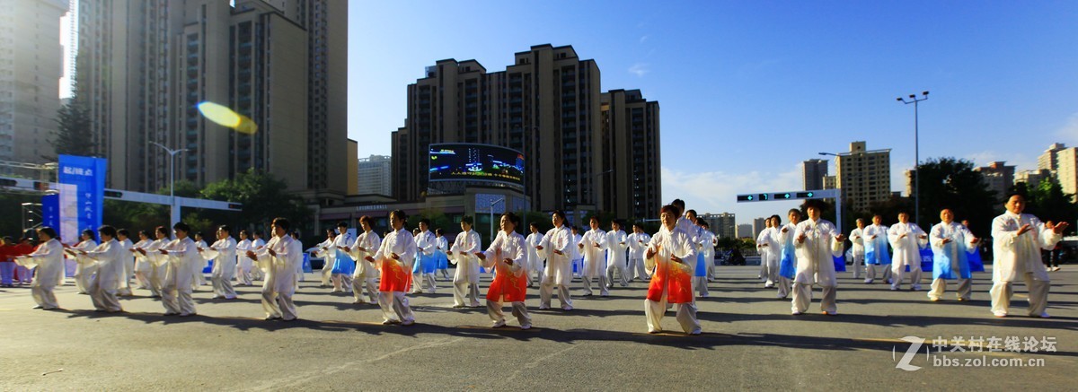 广角拍渭南社区舞蹈队演出