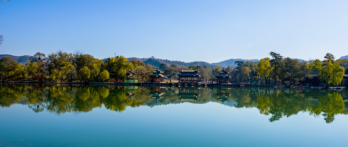 承德避暑山庄晚秋景色