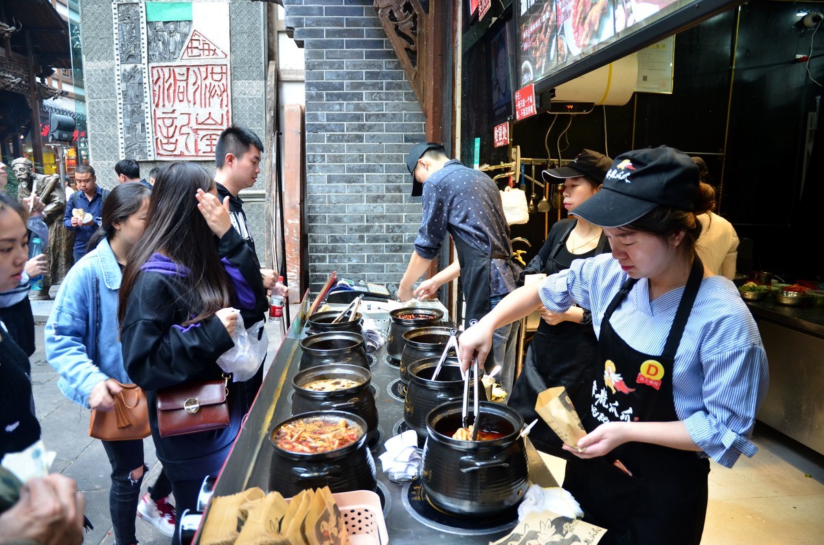 新买尼康1680镜头搭配D7000游逛重庆洪崖洞