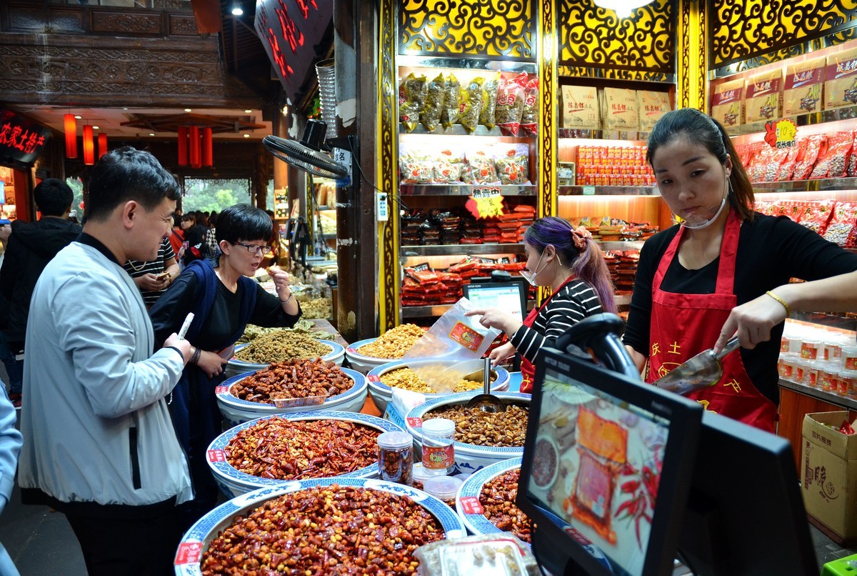 新买尼康1680镜头搭配D7000游逛重庆洪崖洞