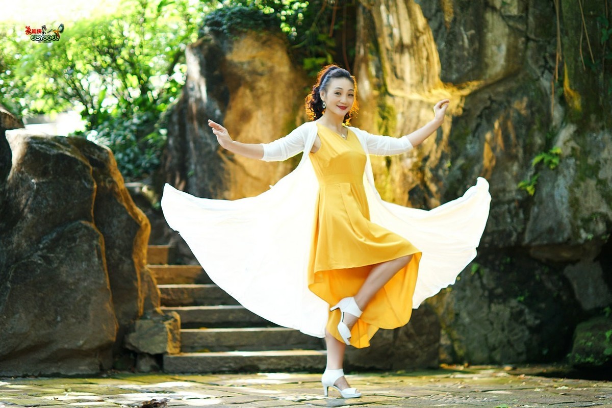 【十月天兰圃·美女】---蝴蝶