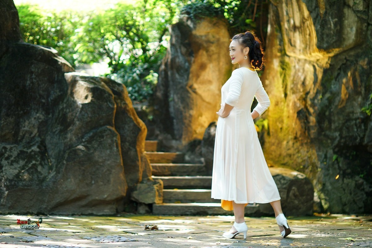 【十月天兰圃·美女】---蝴蝶