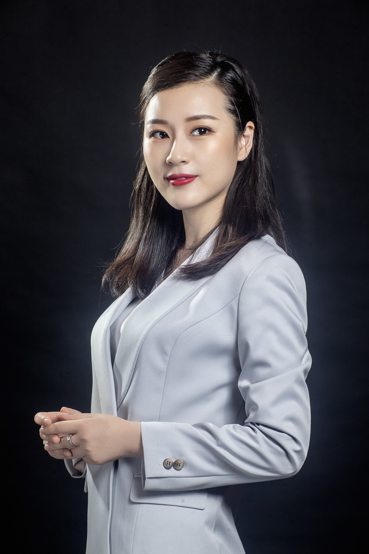 捷宝 F1-400 外拍灯跟美女余老师的一次亲密对话！