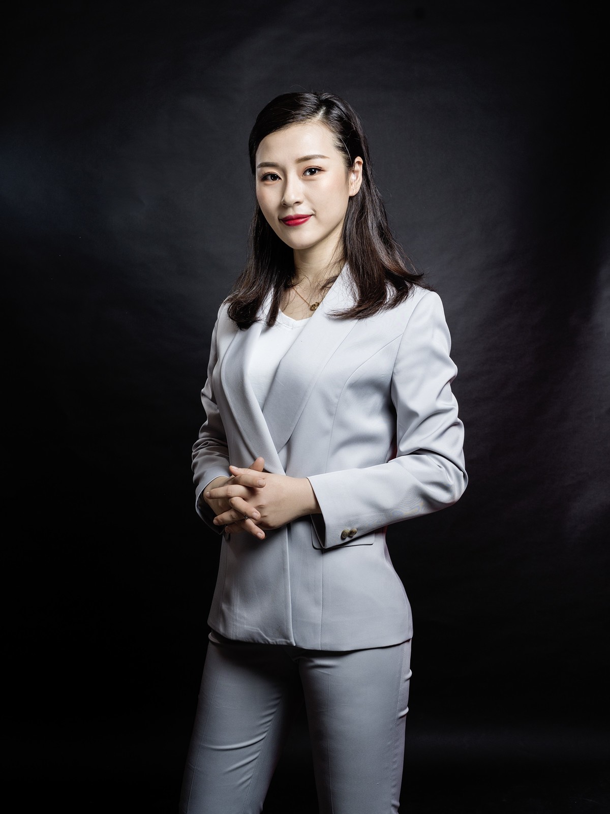 捷宝 F1-400 外拍灯跟美女余老师的一次亲密对话！