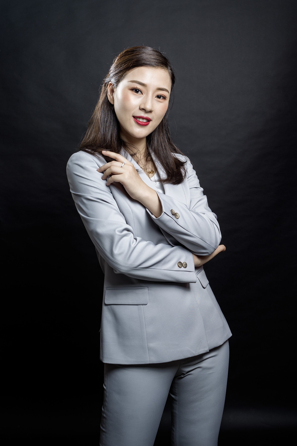 捷宝 F1-400 外拍灯跟美女余老师的一次亲密对话！