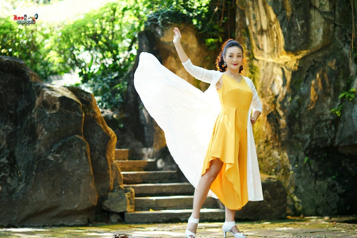 【十月天兰圃·美女】---蝴蝶