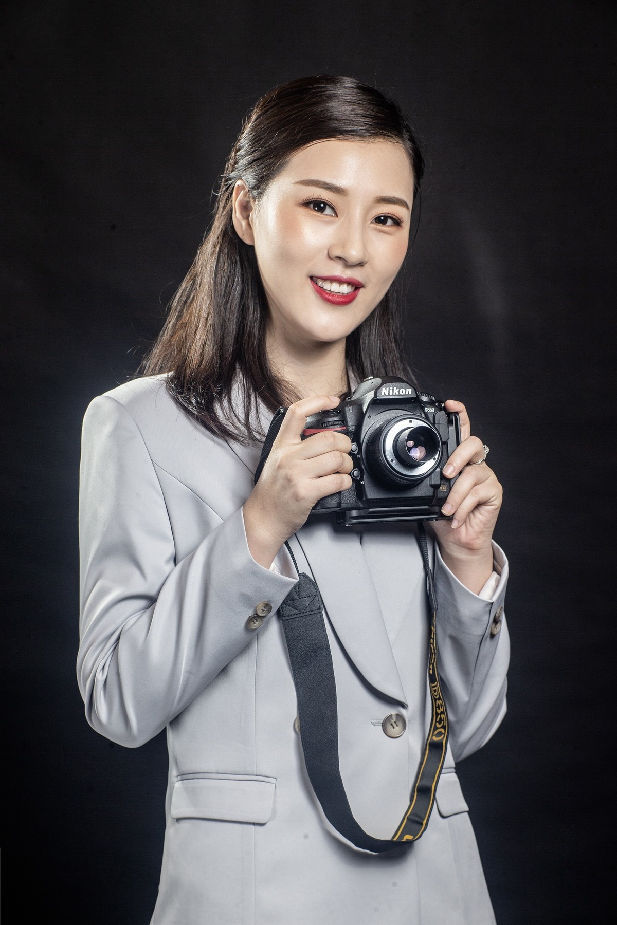 捷宝 F1-400 外拍灯跟美女余老师的一次亲密对话！