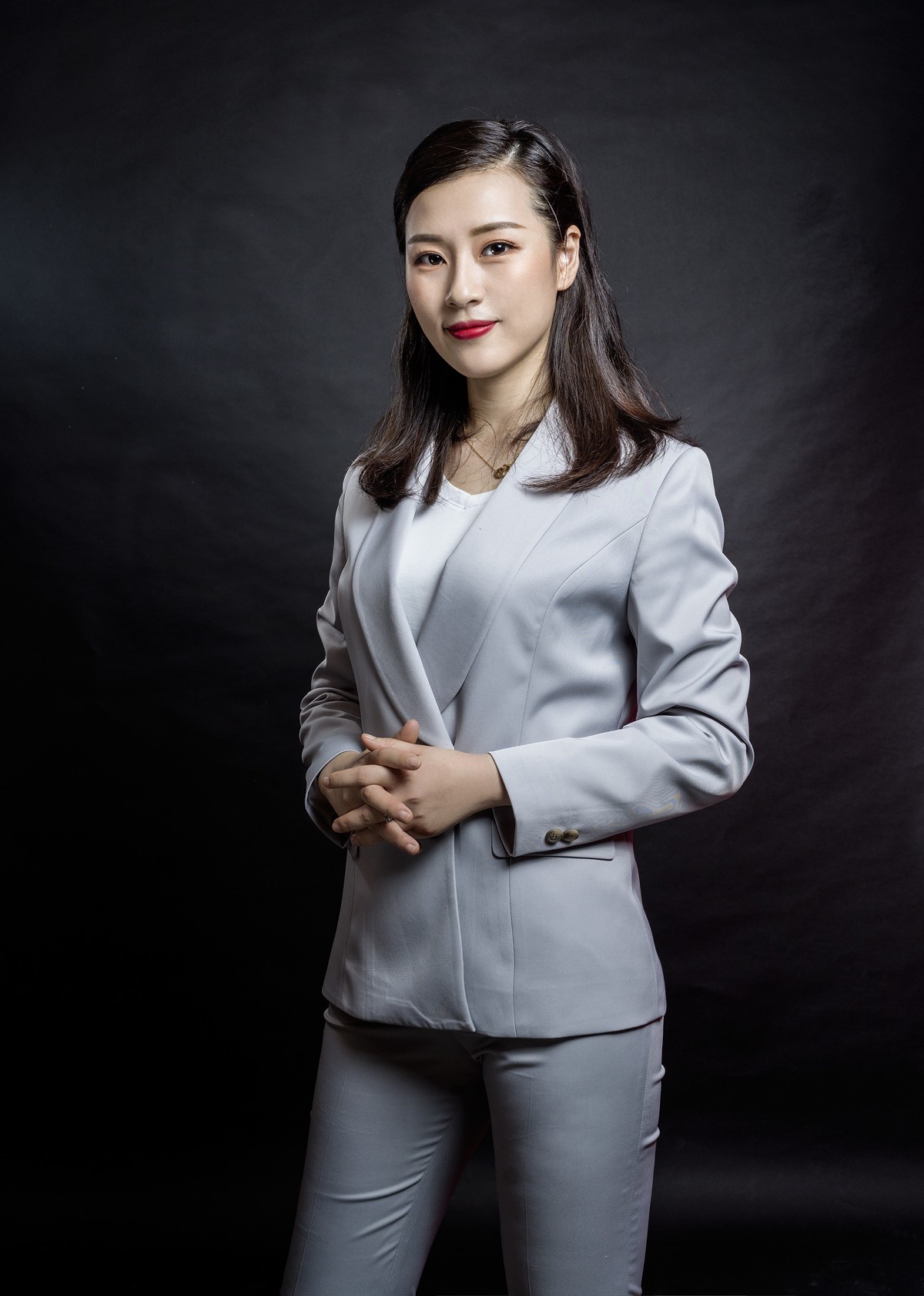 捷宝 F1-400 外拍灯跟美女余老师的一次亲密对话！