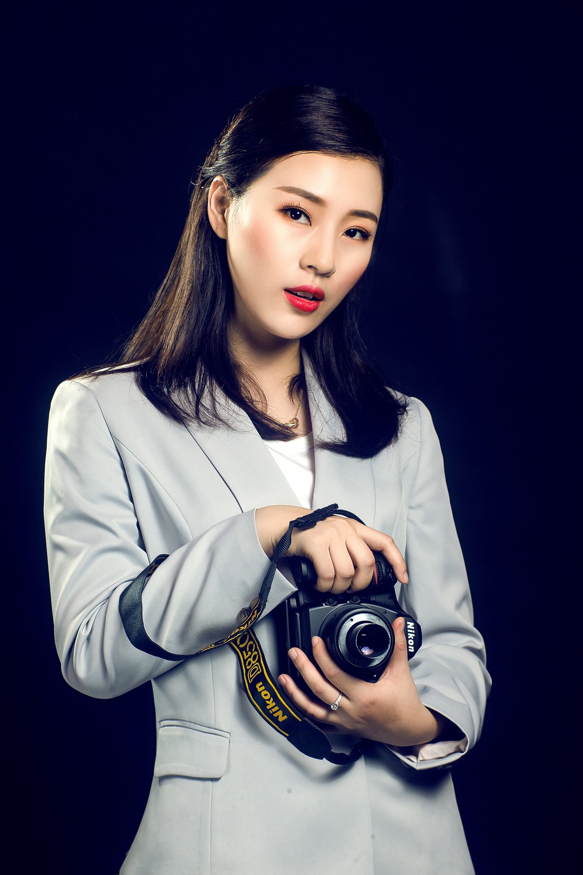 捷宝 F1-400 外拍灯跟美女余老师的一次亲密对话！