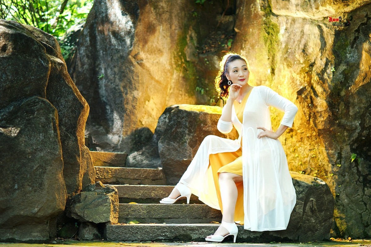 【十月天兰圃·美女】---蝴蝶