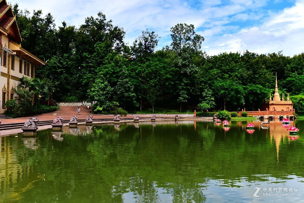 雲南西雙版納景洪市曼聽公園