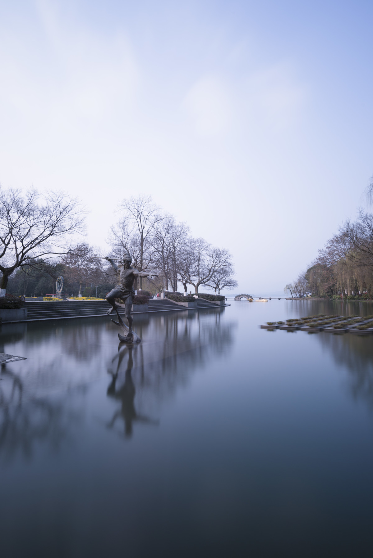 这里的黎明静悄悄