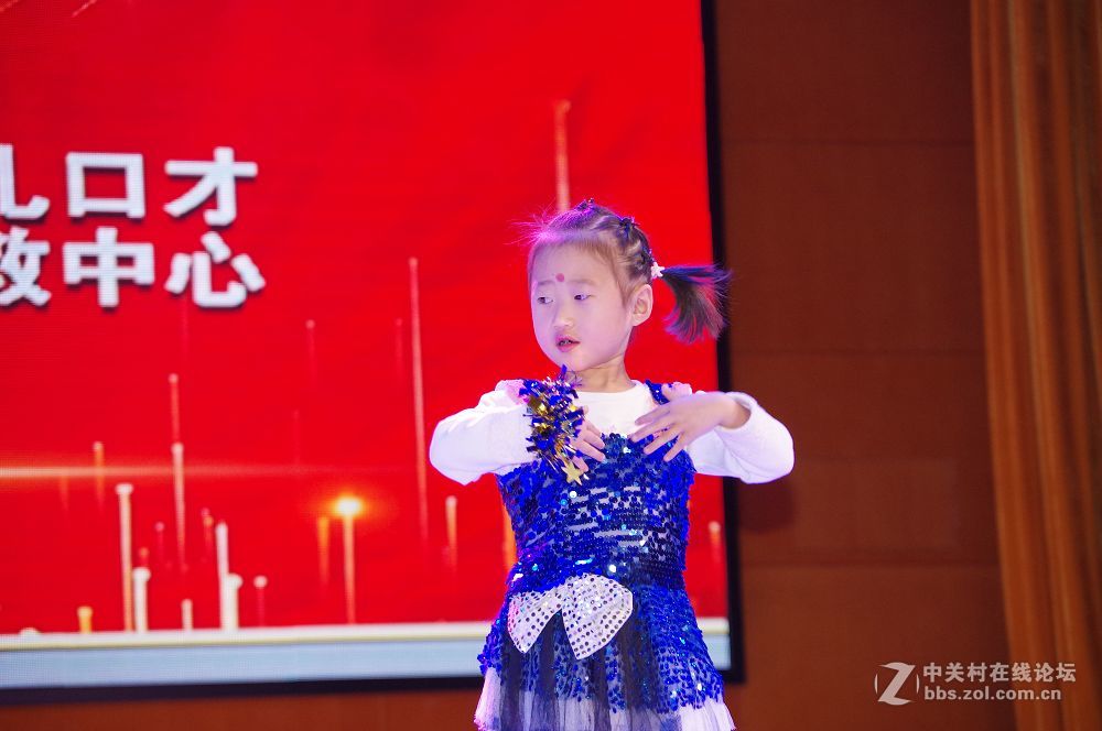 莱州东方百分百口才-聪明树早教里的聪慧漂亮灵动的孩子