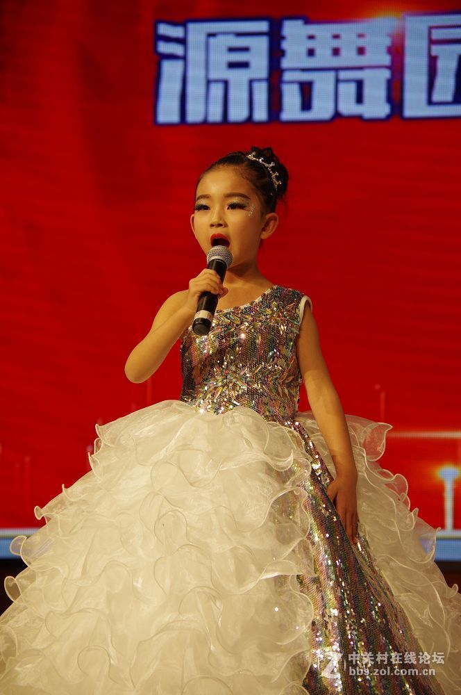 莱州东方百分百口才-聪明树早教里的聪慧漂亮灵动的孩子