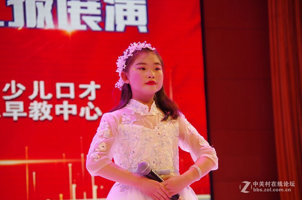 莱州东方百分百口才-聪明树早教里的聪慧漂亮灵动的孩子