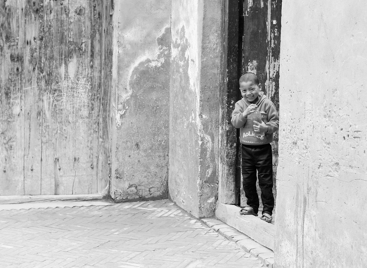 南疆行  喀什老城里的孩子