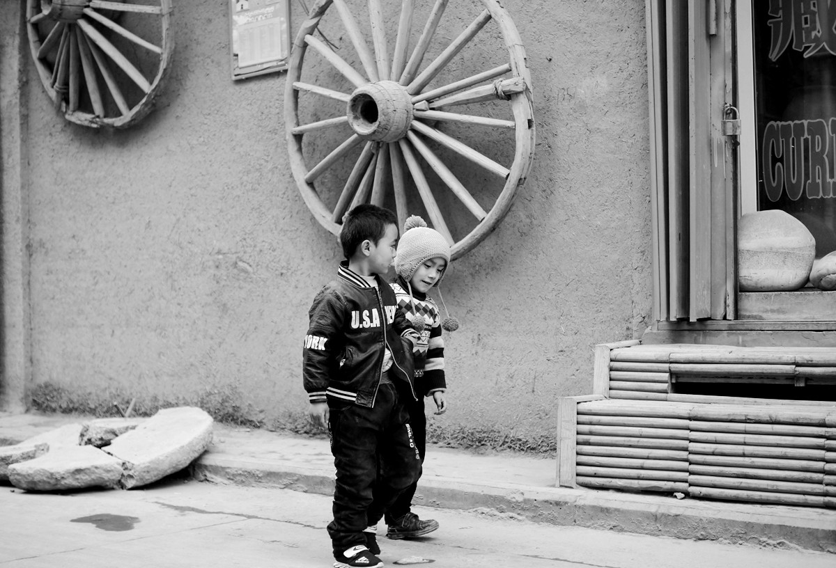 南疆行  喀什老城里的孩子