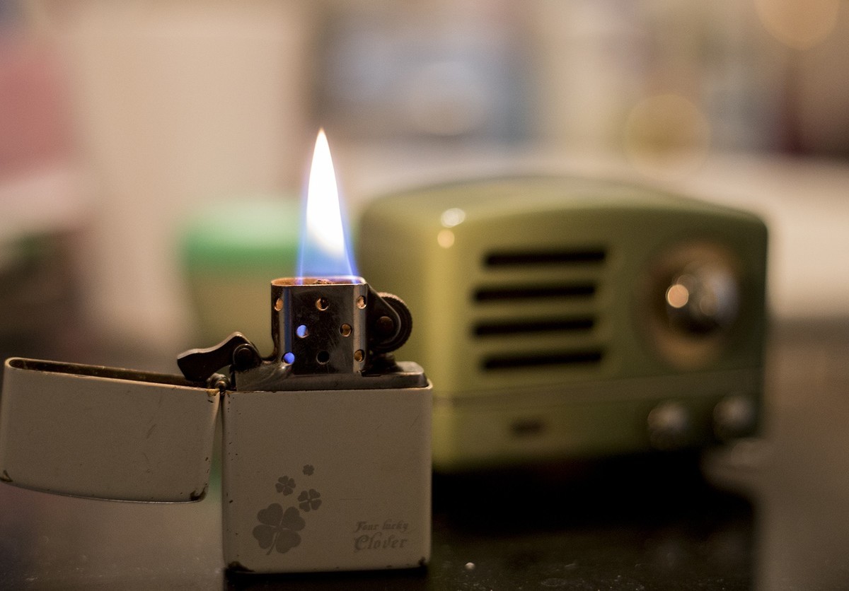 再拍小音箱。拼高感