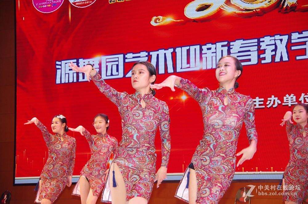 莱州东方百分百口才-聪明树早教里的聪慧漂亮灵动的孩子