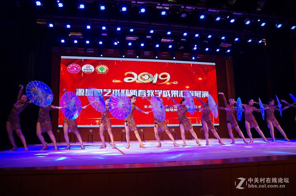 莱州东方百分百口才-聪明树早教里的聪慧漂亮灵动的孩子