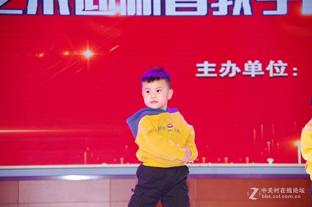 莱州东方百分百口才-聪明树早教里的聪慧漂亮灵动的孩子