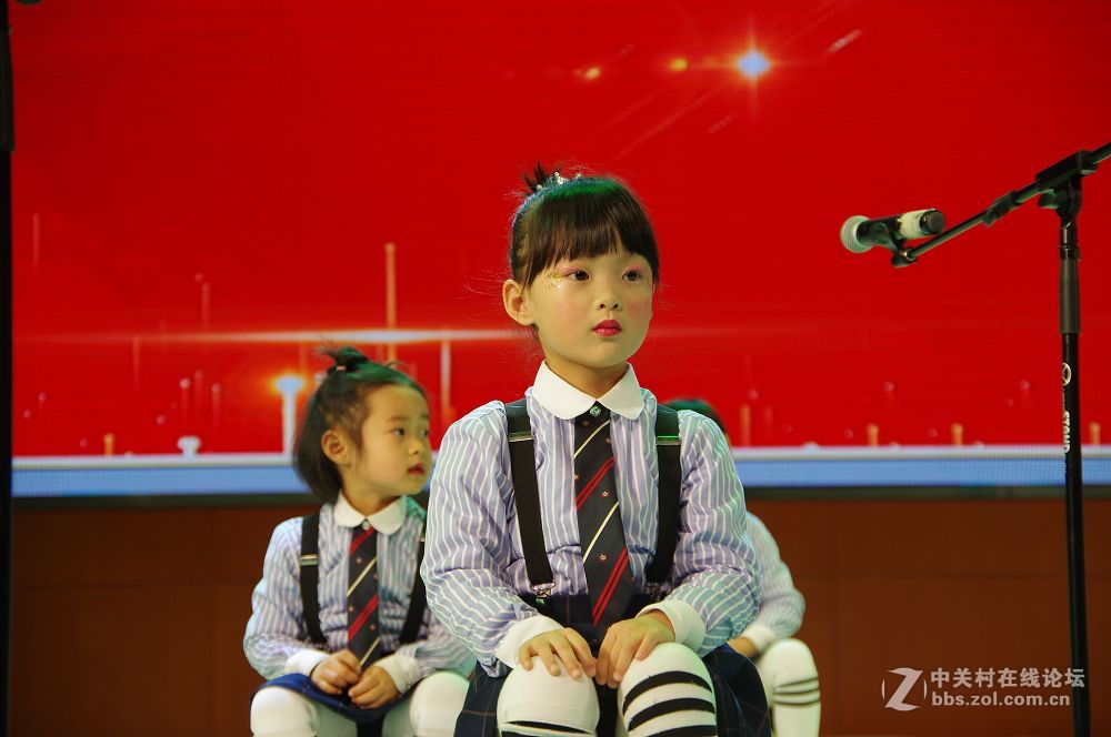 莱州东方百分百口才-聪明树早教里的聪慧漂亮灵动的孩子