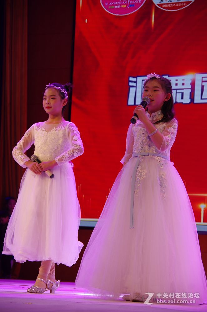 莱州东方百分百口才-聪明树早教里的聪慧漂亮灵动的孩子