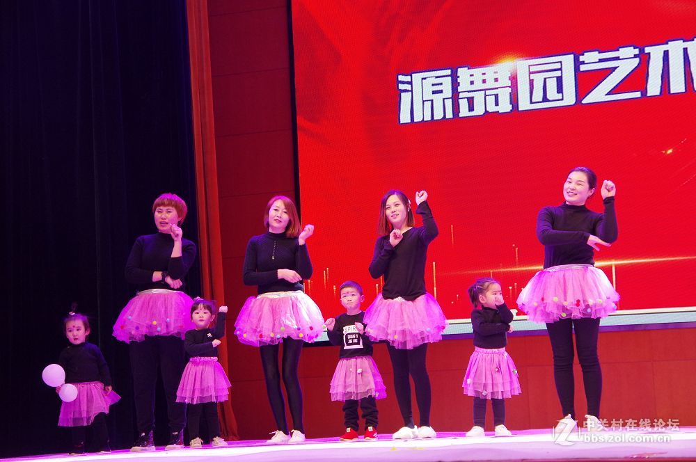 莱州东方百分百口才-聪明树早教里的聪慧漂亮灵动的孩子