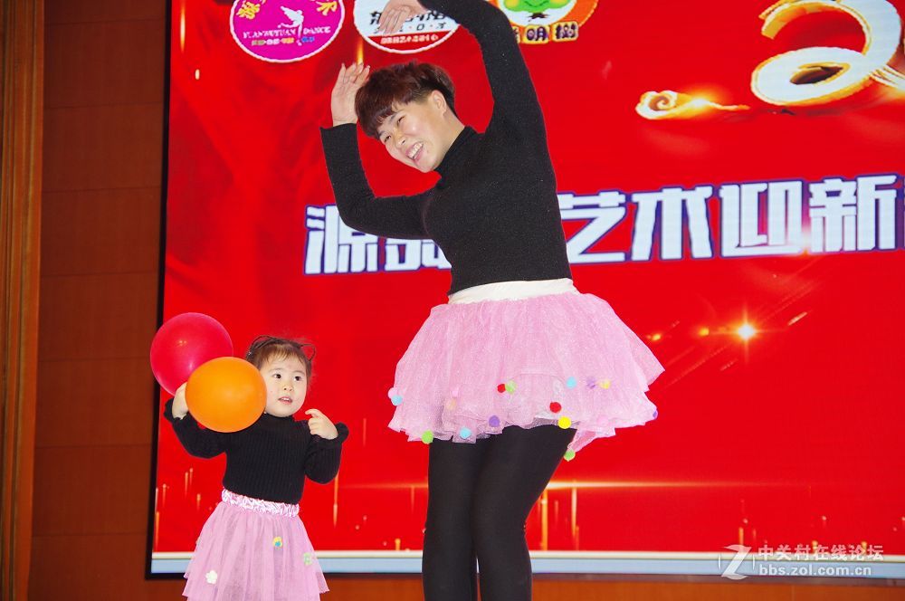 莱州东方百分百口才-聪明树早教里的聪慧漂亮灵动的孩子