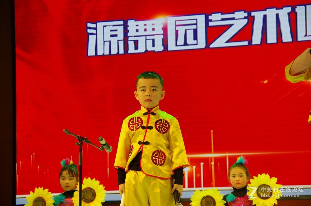 莱州东方百分百口才-聪明树早教里的聪慧漂亮灵动的孩子